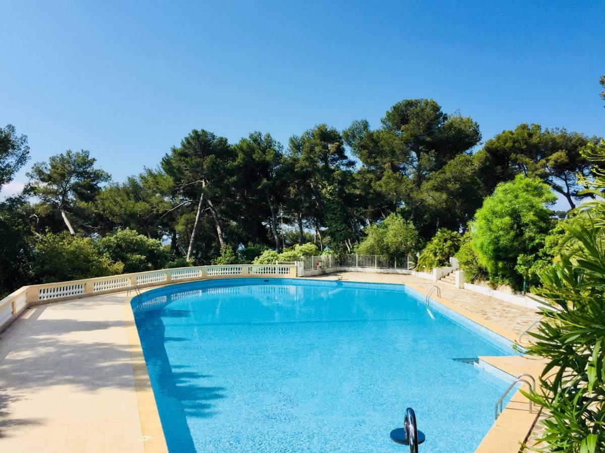 Appartamento Studio 4 personnes avec piscine, tennis Hyères Esterno foto
