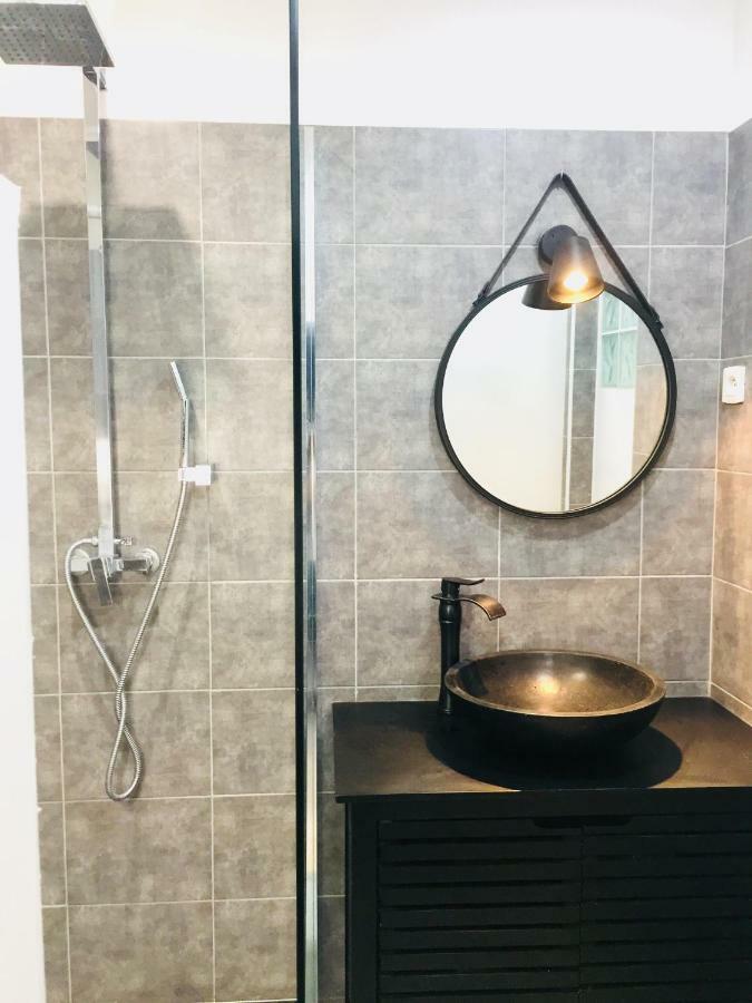 Appartamento Studio 4 personnes avec piscine, tennis Hyères Esterno foto