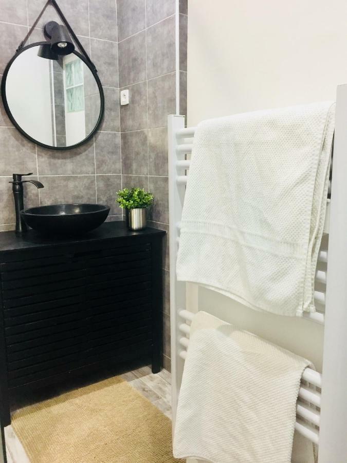 Appartamento Studio 4 personnes avec piscine, tennis Hyères Esterno foto